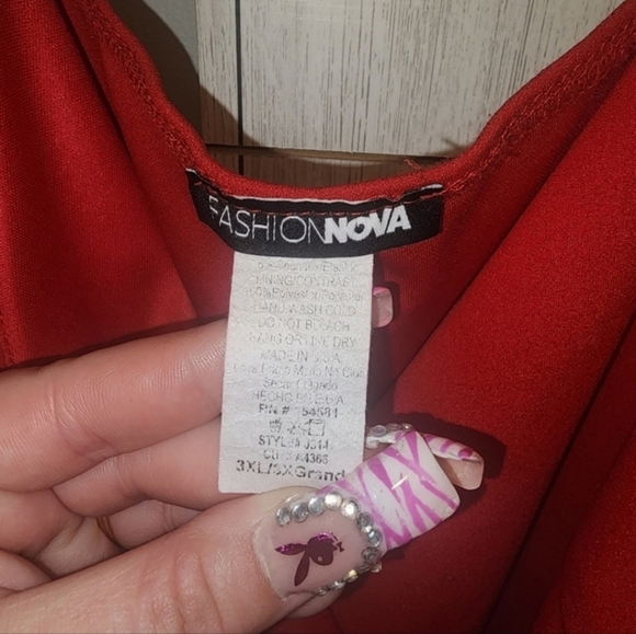 🍁🍂FASHION NOVA 3x  Falling For Your Charm Jumpsuit - Red - Picture 5 of 8